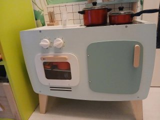 Cocinita de madera infantil de marca