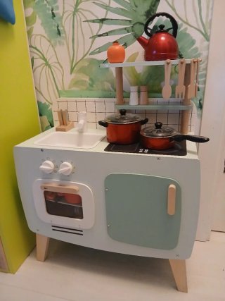 Cocinita de madera infantil de marca