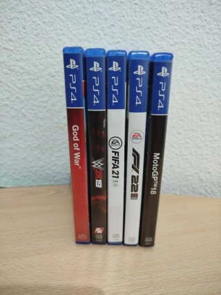 Pack Juegos PS4: God of War, WWE 2K19, FIFA 21, F1