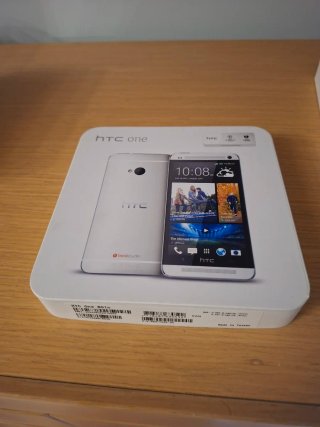 HTC One 801n Plata