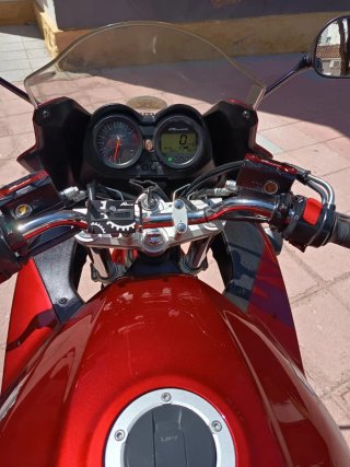 Suzuki Bandit 650s Roja