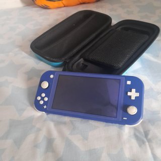 Nintendo Switch Lite Azul + Funda