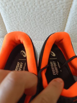 Zapatillas ASICS Gel-Pulse 11 Negras Naranja