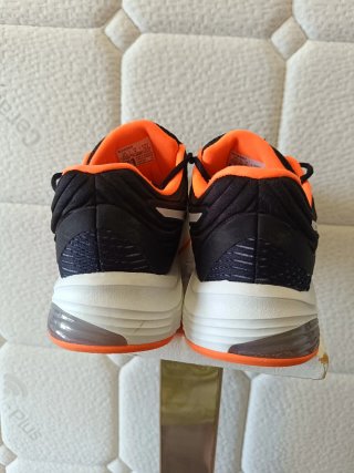 Zapatillas ASICS Gel-Pulse 11 Negras Naranja