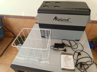 Nevera portátil Alpicool con compresor.