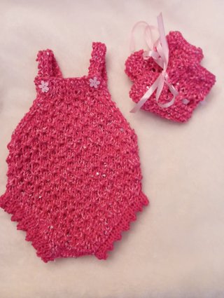 Conjunto bebé rosa tejido con lentejuelas