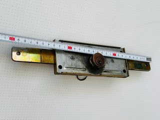 Cerradura persiana metálica AV 28 cm