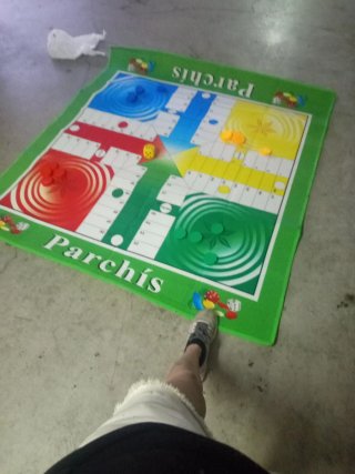 Parchís Gigante Completo