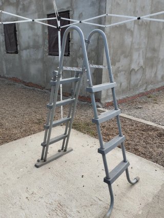 Escalera Piscina Bestway 122 cm nueva julio 2025