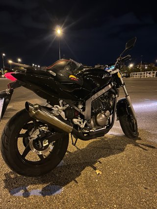 Hyosung 125 Naked Negra 2009