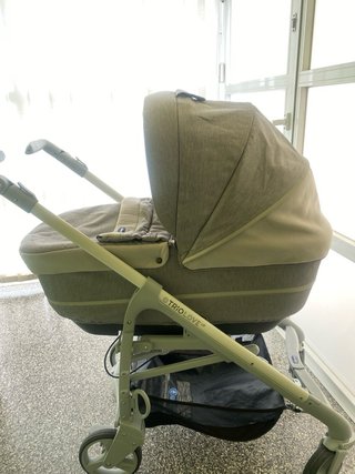 Carro bebé marca CHICCO