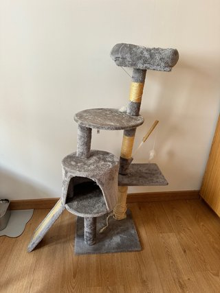 Rascador para gatos de tela y sisal
