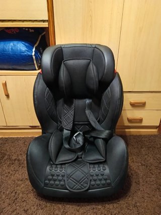 Silla de coche negra