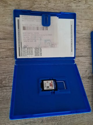 PS Vita + 3 Juegos: Minecraft, Invizimals, NFS