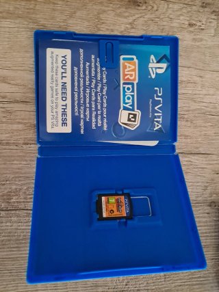 PS Vita + 3 Juegos: Minecraft, Invizimals, NFS