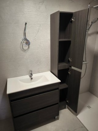 Mueble de baño madera y cerámica