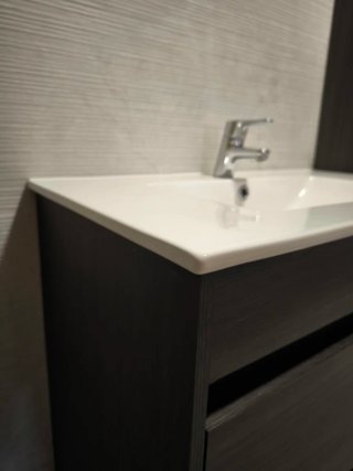 Mueble de baño madera y cerámica