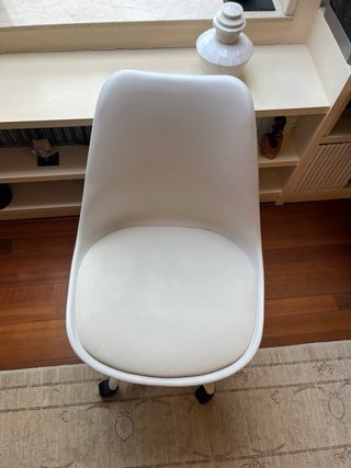 Silla de escritorio blanca moderna