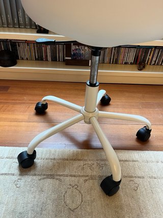 Silla de escritorio blanca moderna