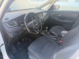 KIA Carens 2014 UNICO DUEÑO GANCHO REMOLQUE