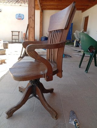 Silla de escritorio o oficina antigua madera y met