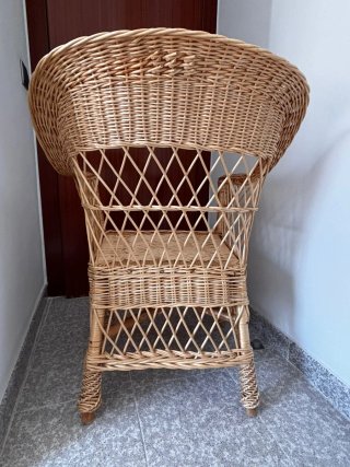 Butaca de mimbre artesanal