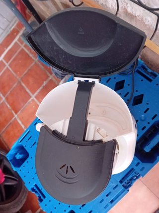Cafetera Ufesa Activa Blanca NO TIENE JARRA