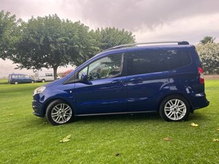 Ford Tourneo Courier TITANIUM