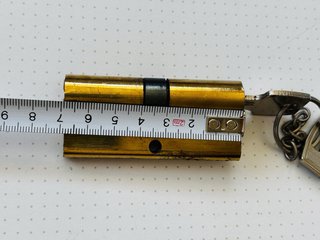 Bombín seguridad FAB latonado 65x33mm