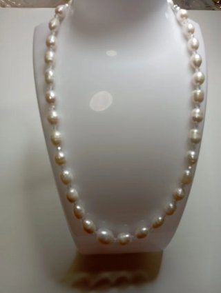 Collar de perlas naturales hecho a mano
