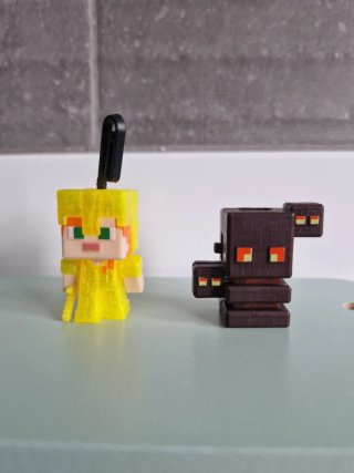 Figuras Minecraft Kinder Joy
