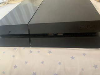 PS4 (PlayStation 4) Nera + Controller + 3 Giochi