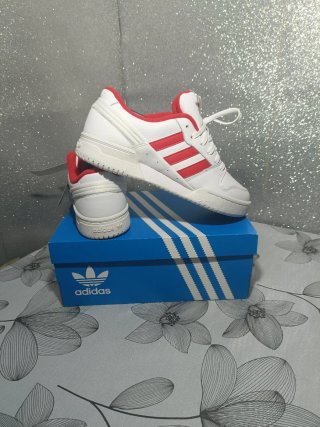 Zapatillas Adidas Blancas y Rojas Nuevas