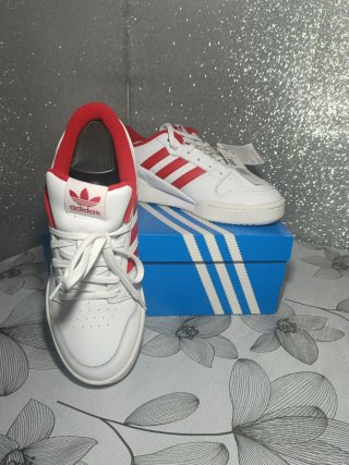 Zapatillas Adidas Blancas y Rojas Nuevas
