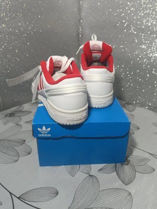 Zapatillas Adidas Blancas y Rojas Nuevas