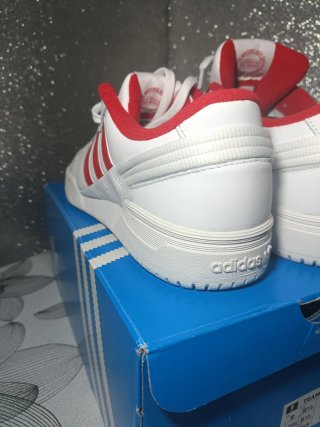 Zapatillas Adidas Blancas y Rojas Nuevas
