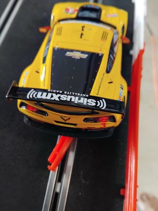 Carrera Digital Chevrolet Corvette Amarillo