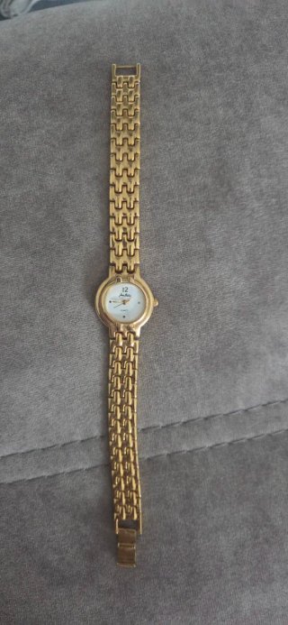 Reloj Jean Bellve Dorado y Blanco