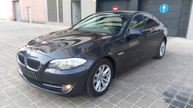 BMW Serie 5 2011 - foto 1