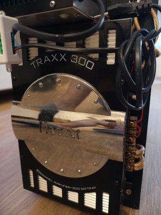 Subwoofer Infinity 300W Pasivo Autoamplificado