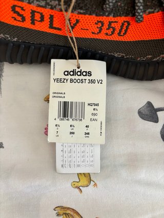 Adidas Yeezy 350 V2 Carbon Beluga 40