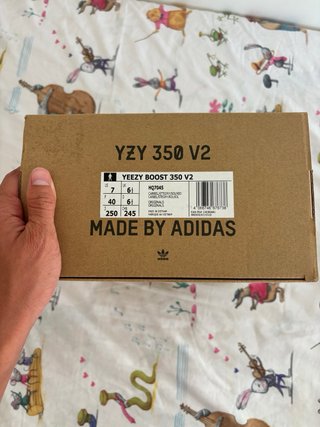 Adidas Yeezy 350 V2 Carbon Beluga 40