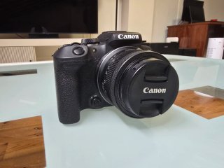 Canon EOS R10 + RF 18-45 IS STM + RF 50mm f/1.8 ST