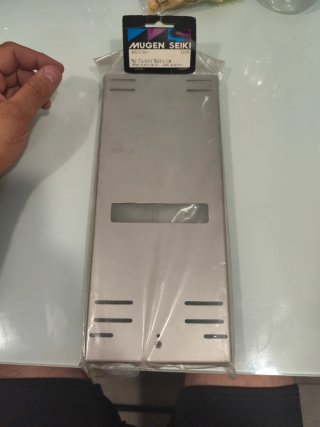 Tapa superior mesa arranque Mugen Seiki tt