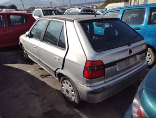 839128 faro derecho 4615000 skoda felicia i 1.3
