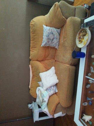 Sofás 2 y 3 plazas cómodos en buen estado