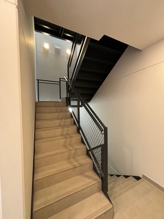 Escaleras de hierro moderna