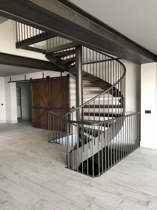 Escaleras de hierro moderna