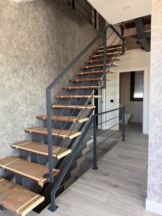 Escaleras de hierro moderna