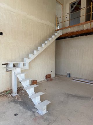 Escaleras de hierro moderna